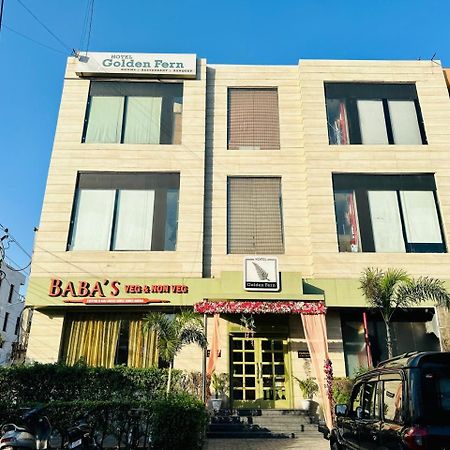 Hotel Golden Fern Патіала Екстер'єр фото